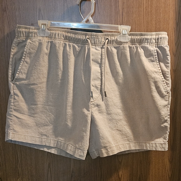 American Eagle Outfitters Men's Beige Shorts - Picture 1 of 4